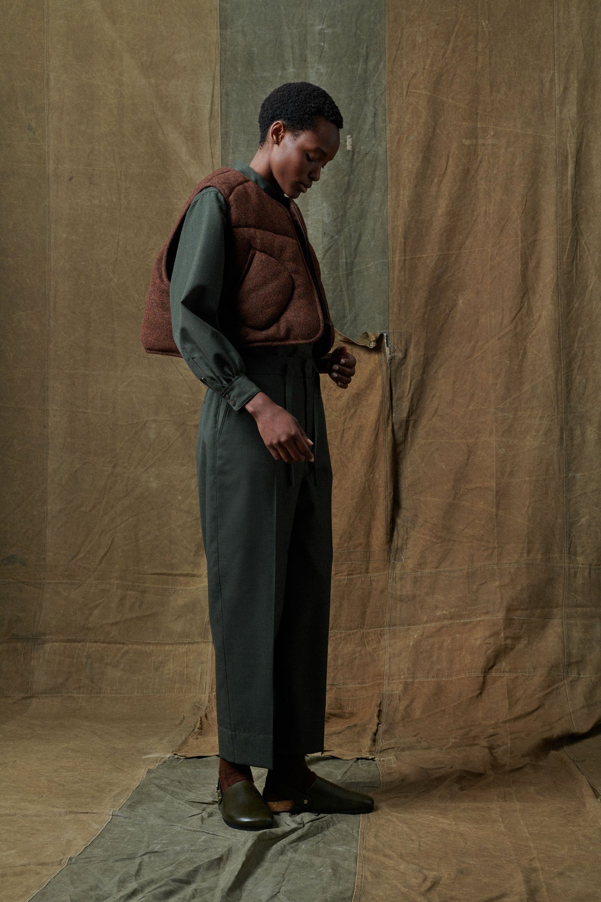 SARAJEVO TROUSERS vue 3