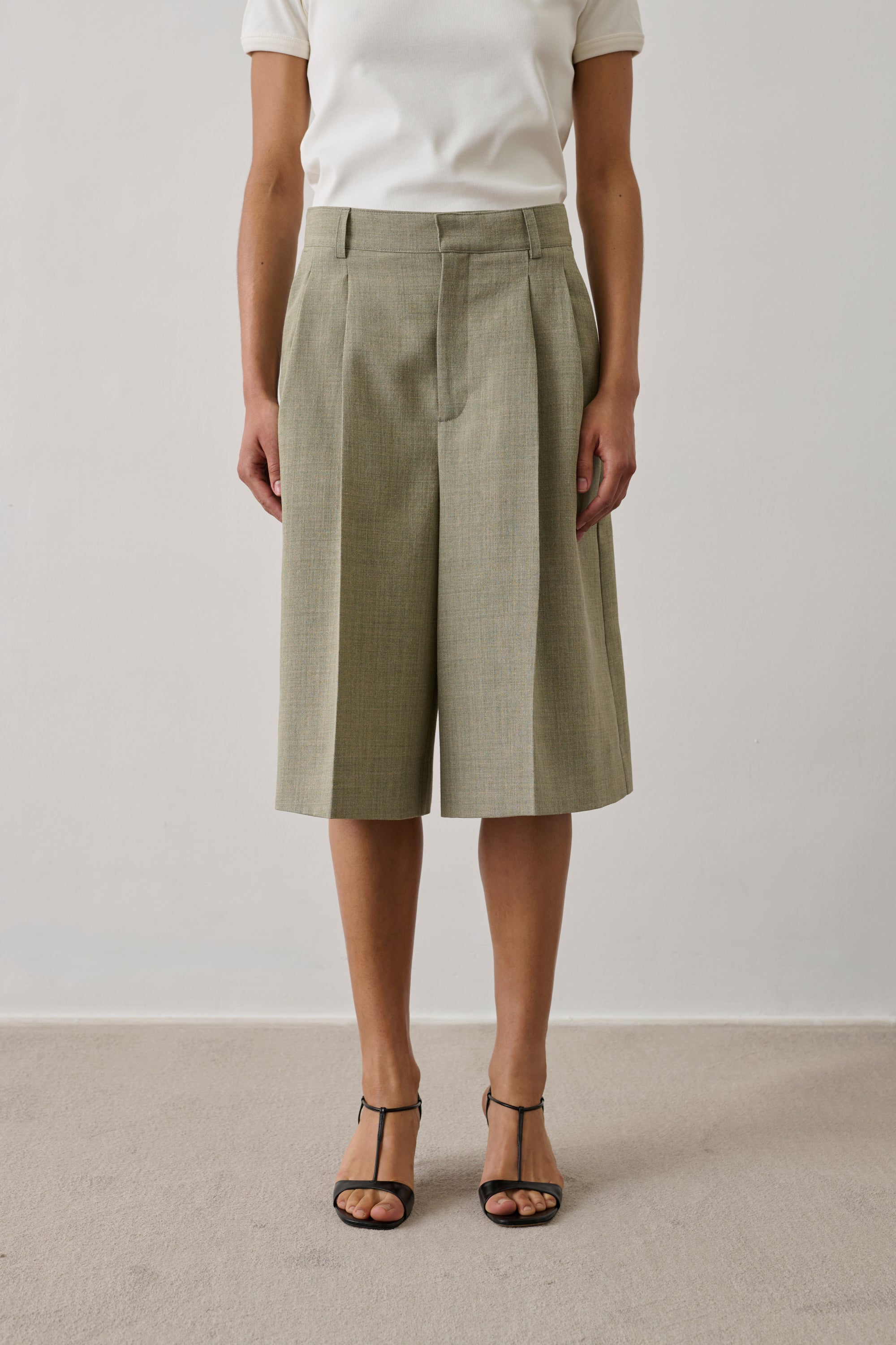 Imogen Bermuda Shorts - Almond Linen Blend Women's - Soeur