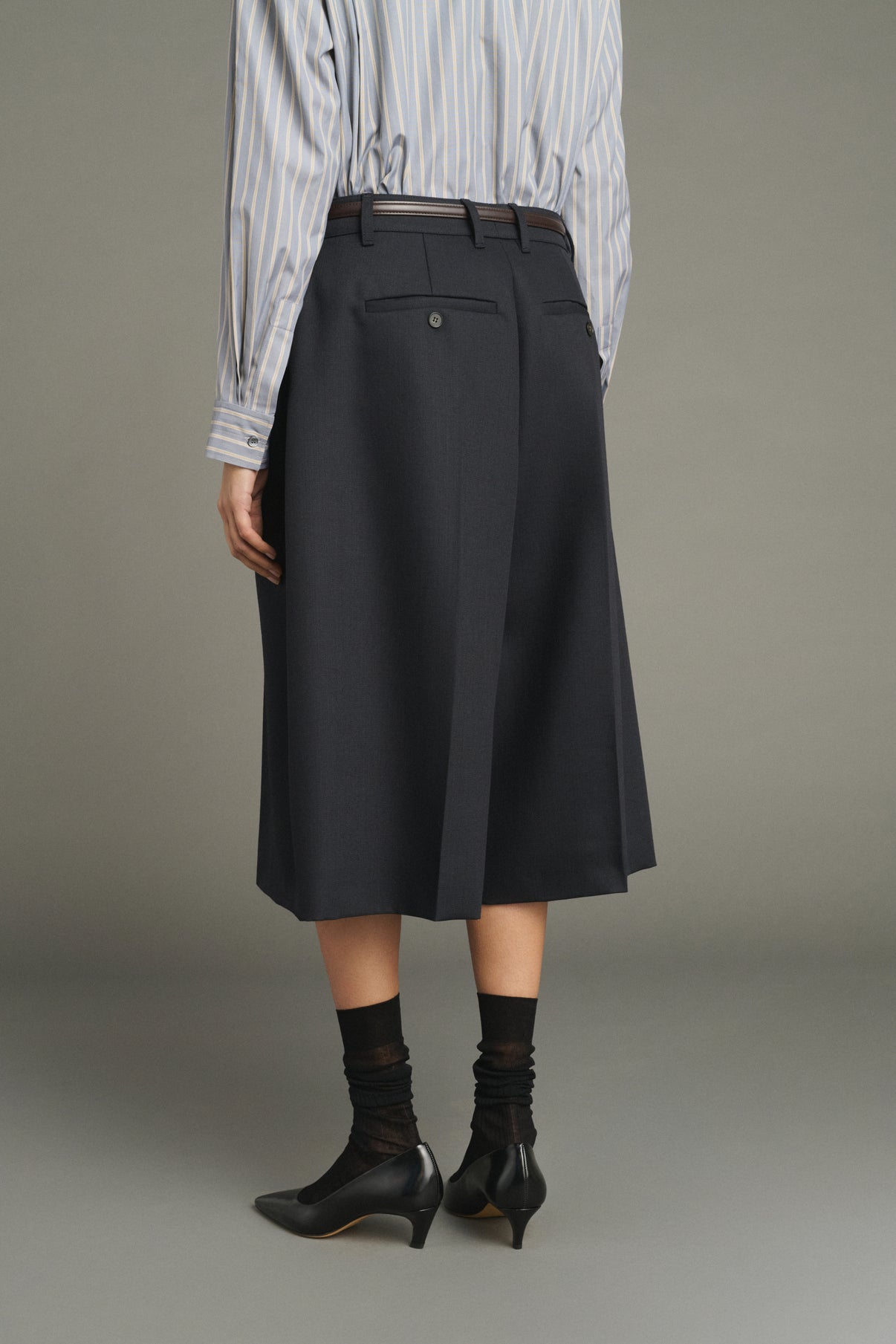 Jude Bermuda Shorts - Deep Navy - Wool - Women vue 5
