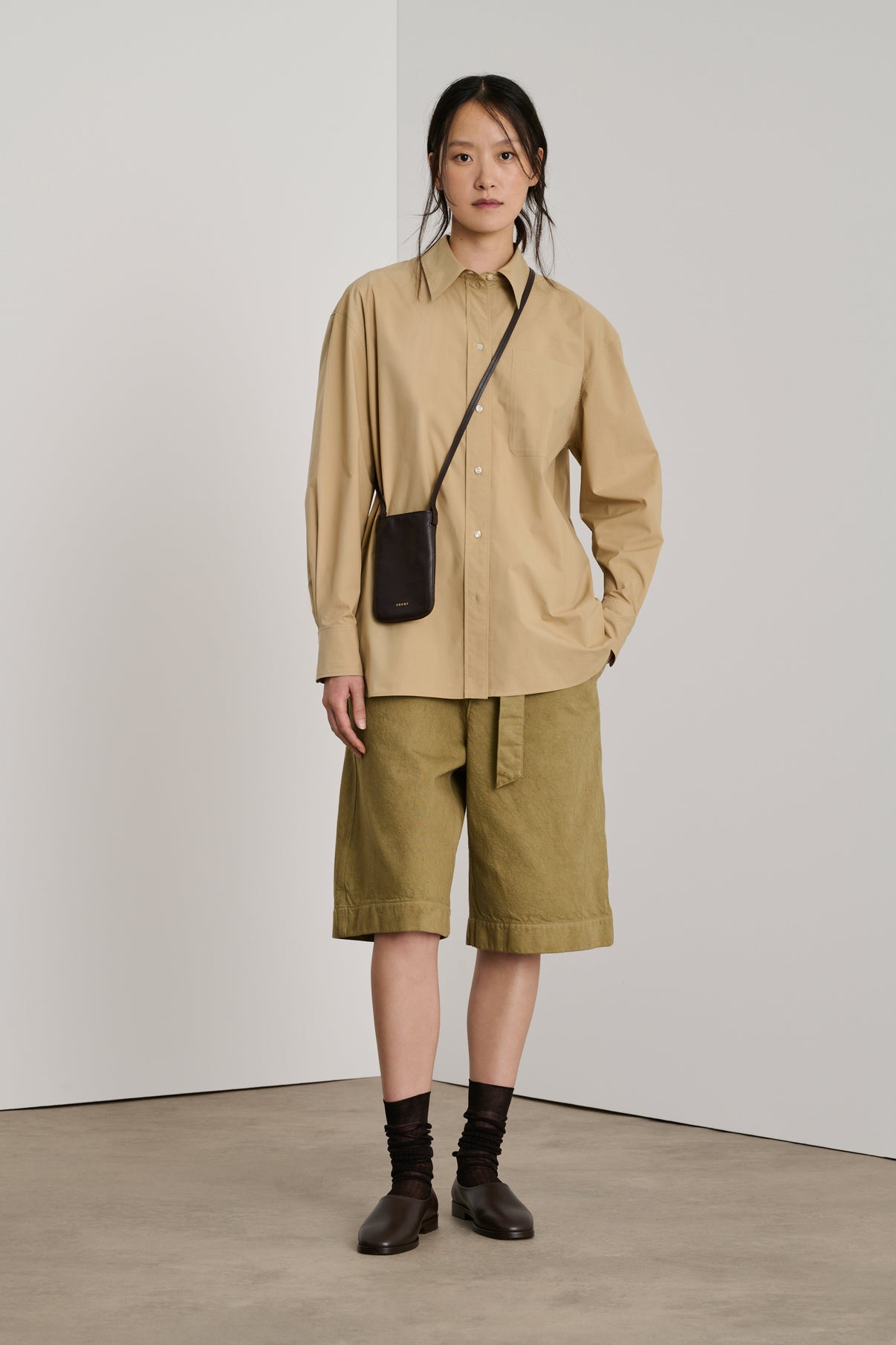 Porte-Téléphone Dax - Ébène - Cuir - Femme vue 3