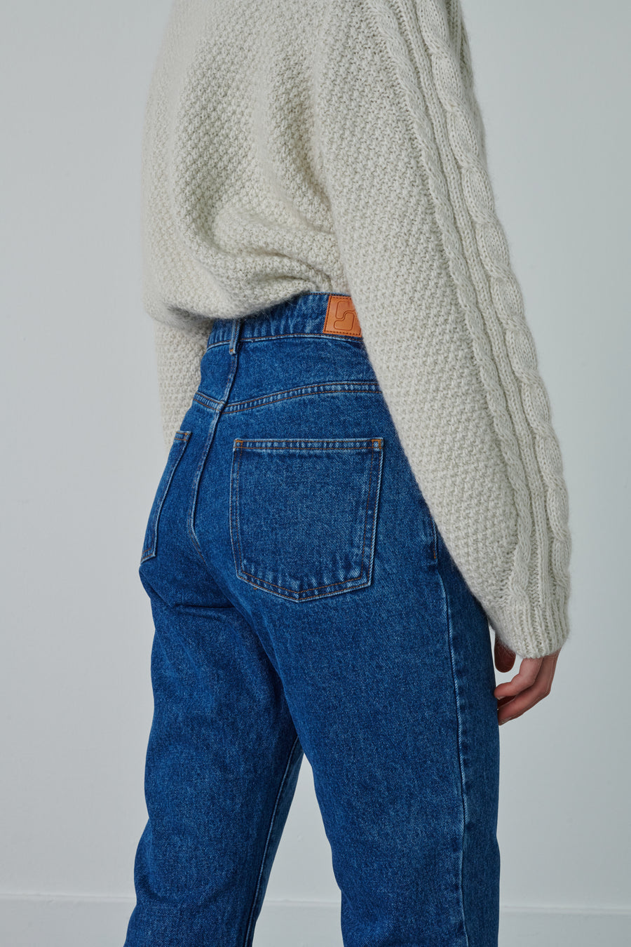 BARNEY JEANS